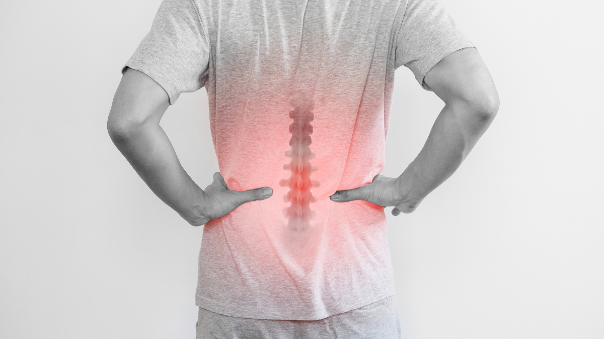 Bolesť a stuhnutosť chrbta ako možný príznak spondylartrózy